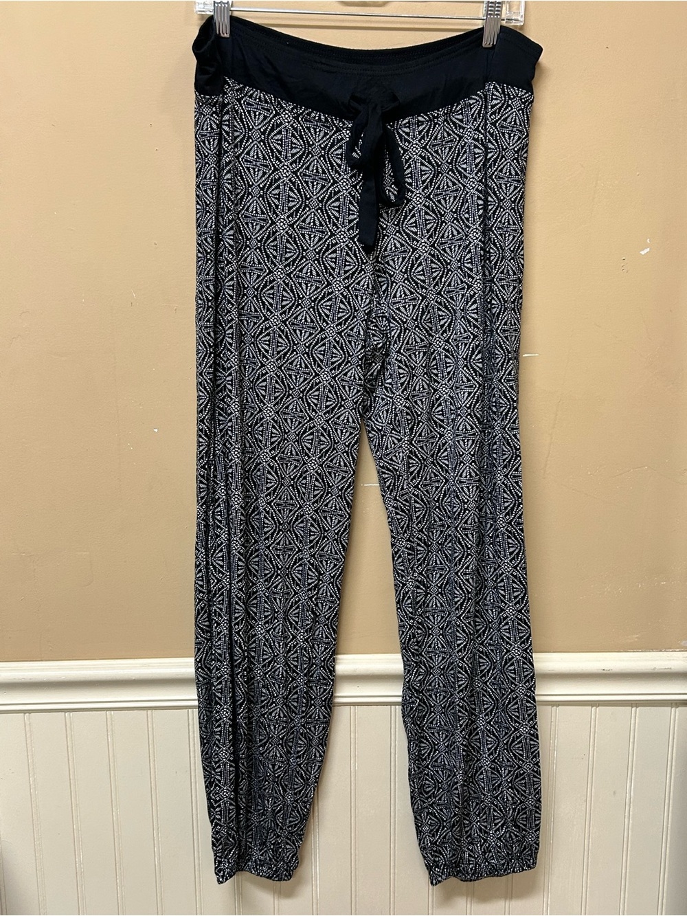 TART INTIMATES Women’s Pants Black White Pjs Pajamas Size XL Lounge Wear NWT